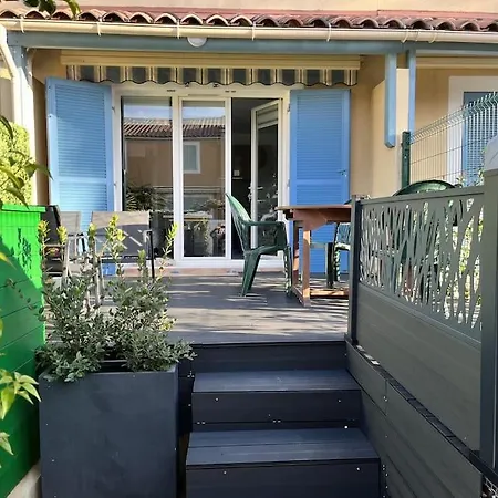 Mazet Les Maures Proche Plage Commerces Vakantiehuis
